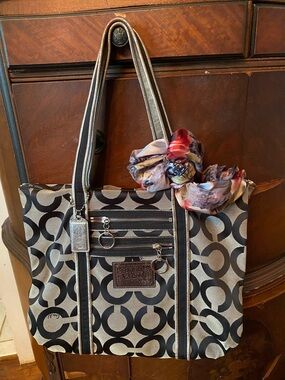 Coach Poppy #G0969-13826 purse bag pre-owned